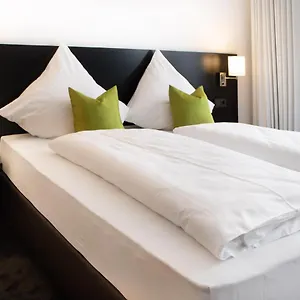 Hotel Nhi
